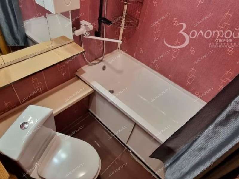 однокомнатная квартира на улице Юлиуса Фучика дом 10/4