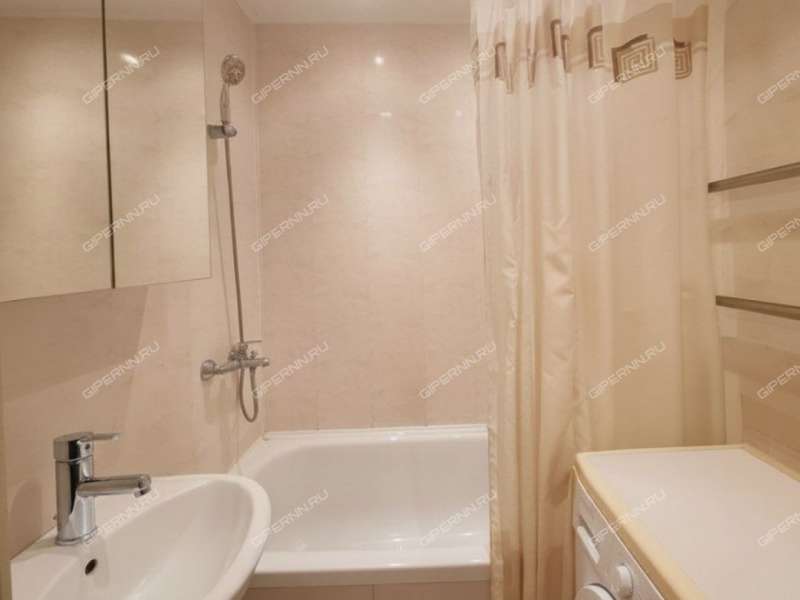 однокомнатная квартира на Вятской улице дом 1