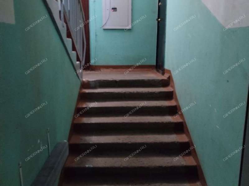 комната в доме 18 на проспекте Бусыгина