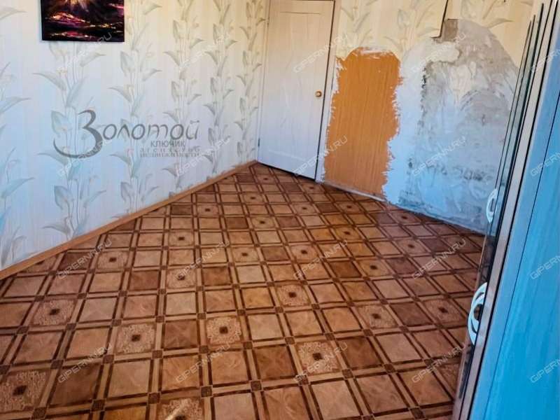 трёхкомнатная квартира на улице Челюскинцев дом 15