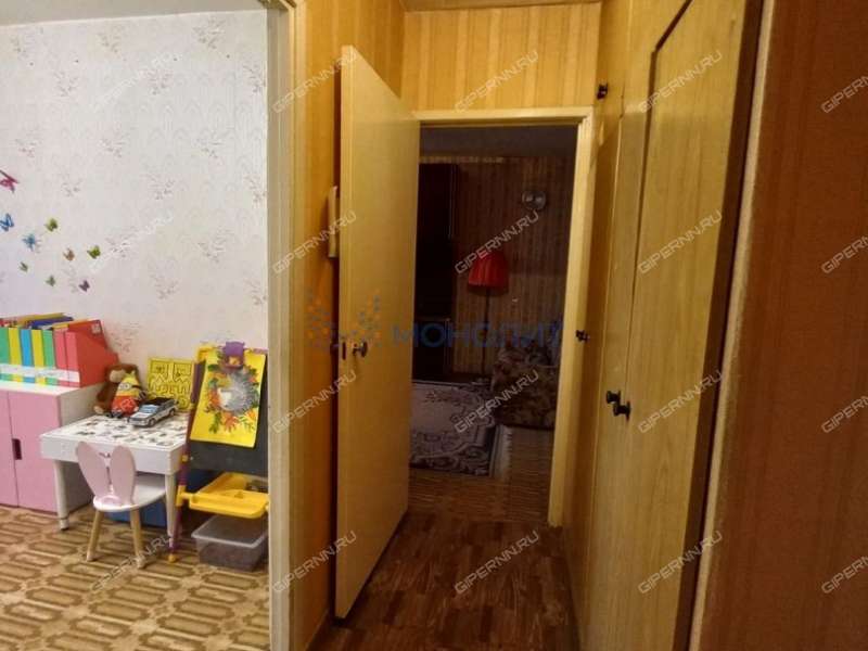 трёхкомнатная квартира на улице Строкина дом 5