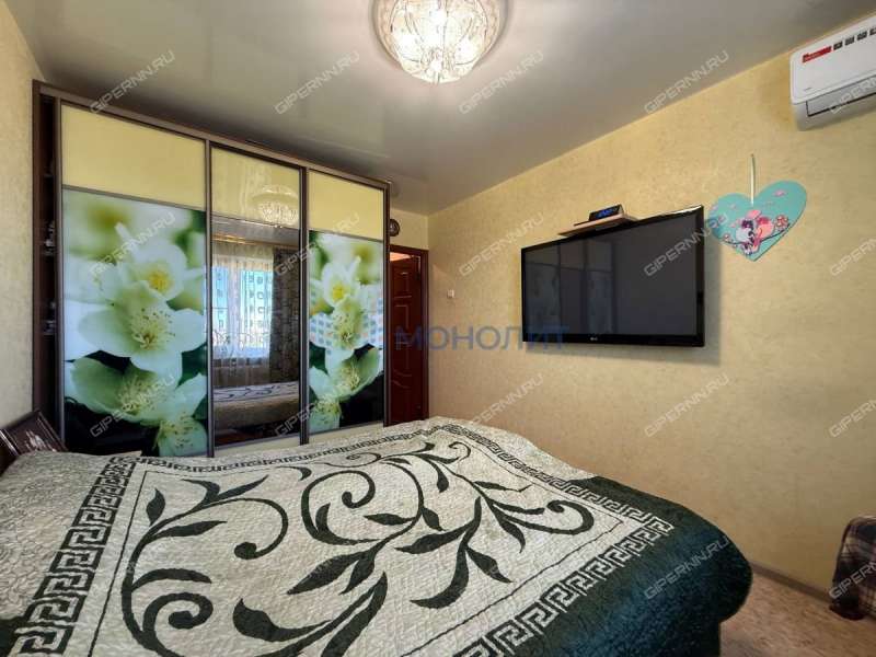 двухкомнатная квартира на проспекте Бусыгина дом 48