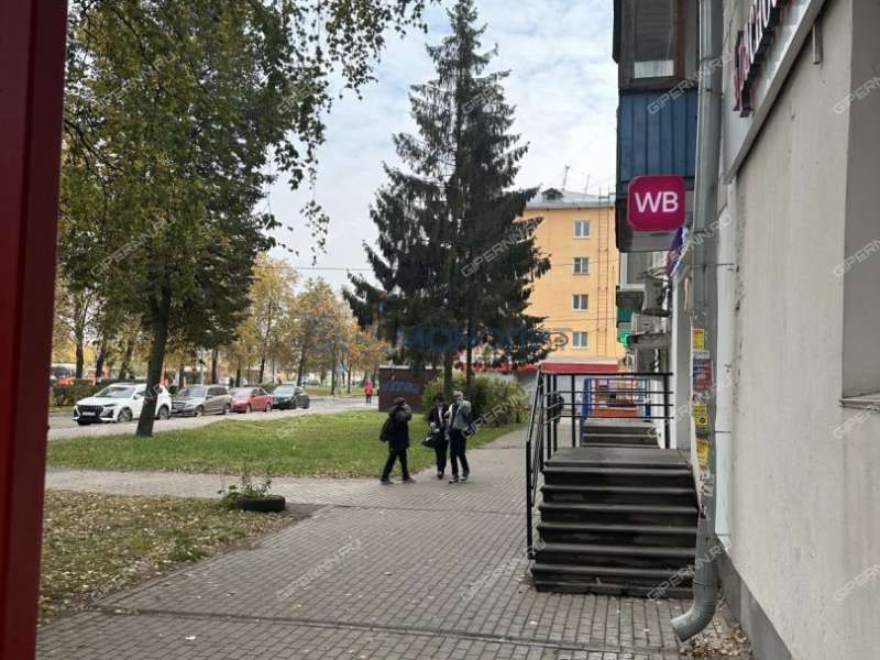 помещение под помещение свободного назначения, торговую площадь на улице Коминтерна