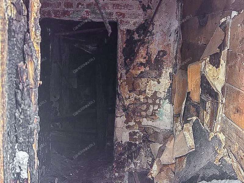 здание под торговую площадь на улице Минина
