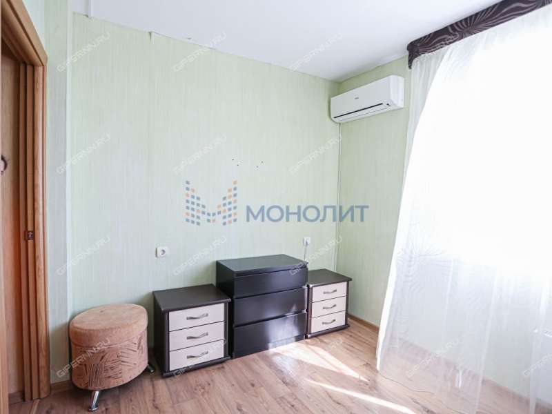 трёхкомнатная квартира на улице Академика Сахарова дом 105