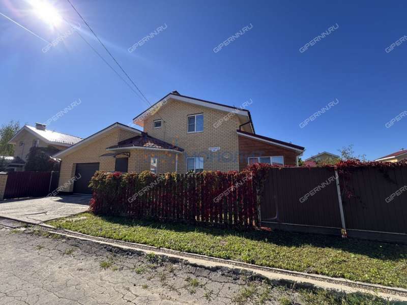 дом на Озёрной улице деревня Крутая