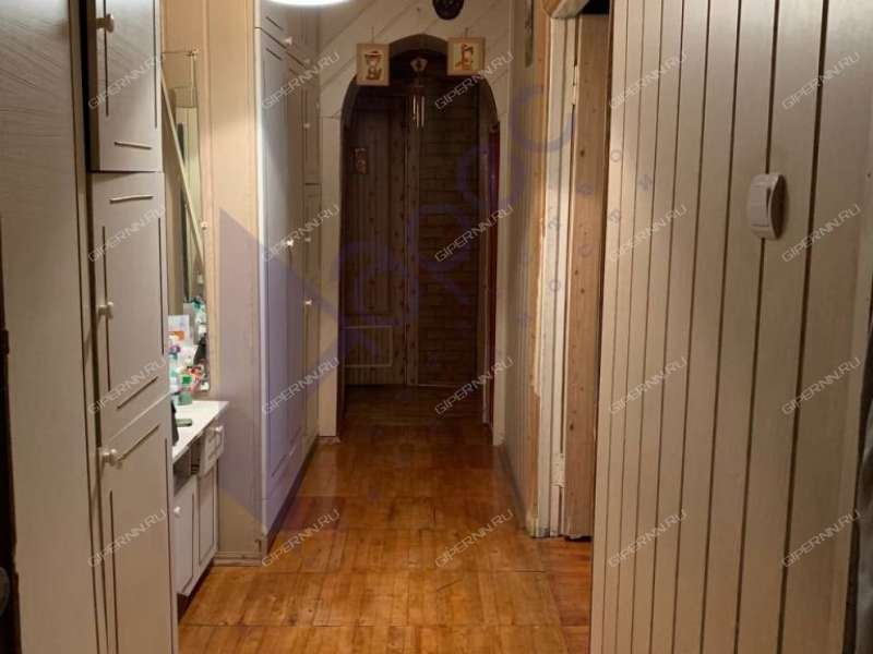 трёхкомнатная квартира на улице Воровского дом 11