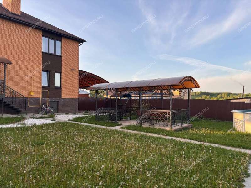 1/2 дома на Берёзовой улице деревня Завалищи