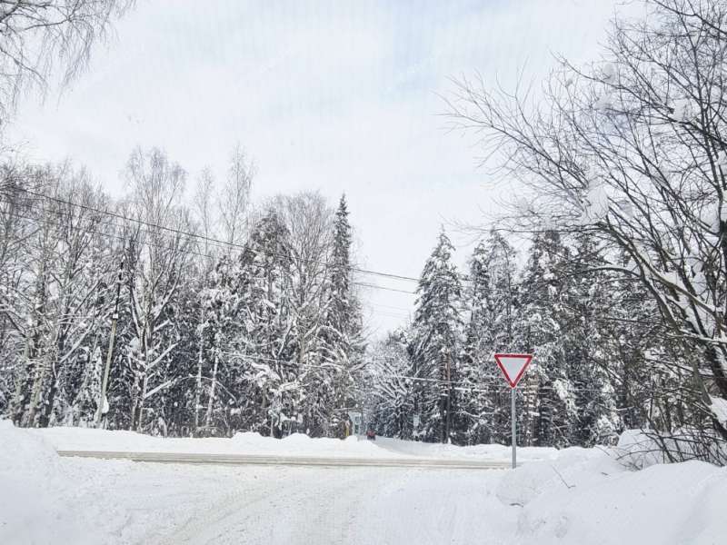 трёхкомнатная квартира в посёлке Санаторий Зелёный город дом 14