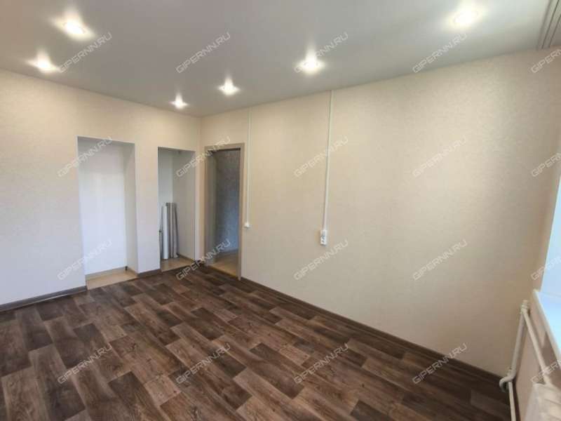 комната в доме 28 на Молодёжном проспекте