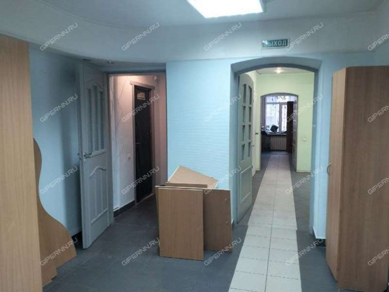 помещение под торговую площадь на Максима Горького ул., д.52