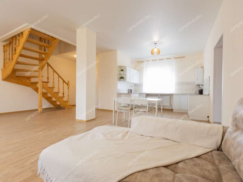 дом на 4-й Цветочной улице деревня Крутая