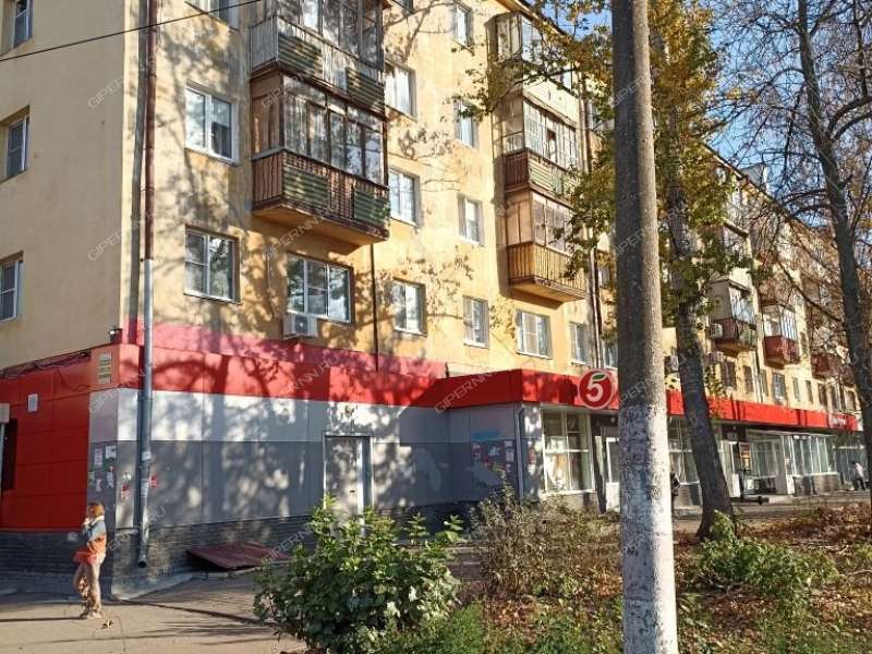 двухкомнатная квартира на улице Космонавта Комарова дом 18