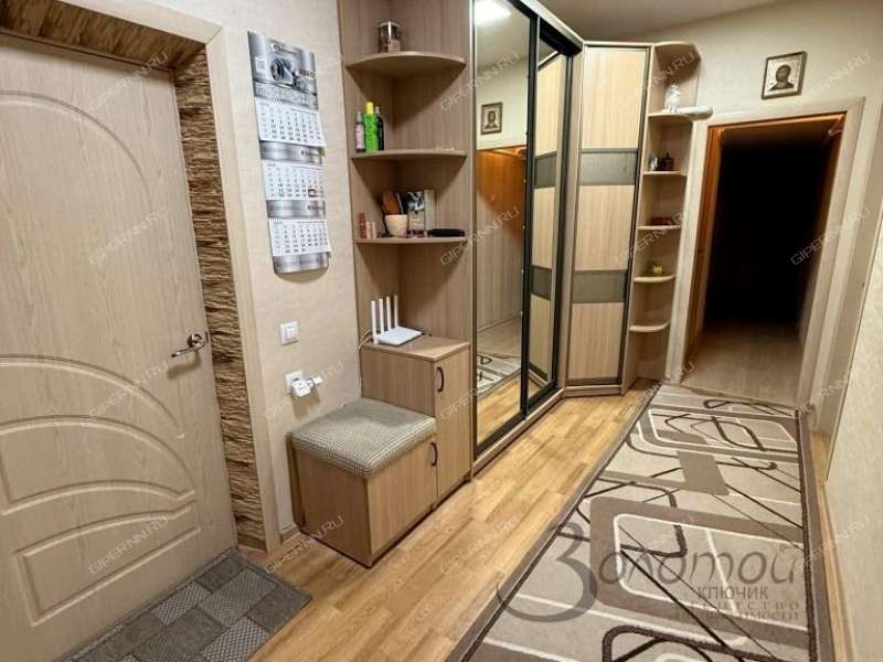 трёхкомнатная квартира на улице Челюскинцев дом 2