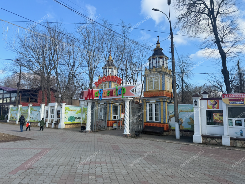 трёхкомнатная квартира на улице Коминтерна дом 127