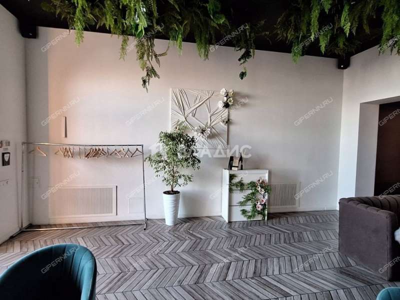 помещение под помещение свободного назначения на Нижне-Волжской набережной