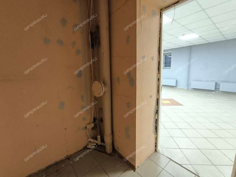 помещение под торговую площадь на Ижорская ул. д.18
