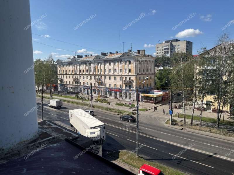 трёхкомнатная квартира на улице Коминтерна дом 127