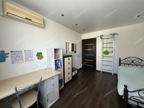 3-komnatnaya-ul-sergeya-akimova-d-22 фото