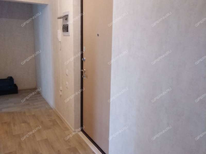 трёхкомнатная квартира на улице Васильева дом 33А