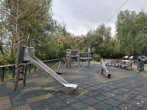 3-komnatnaya-ul-germana-lopatina-d-14 фото