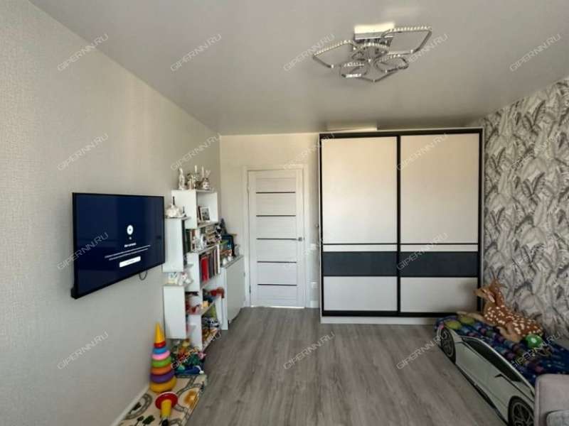 трёхкомнатная квартира на проспекте Ильича дом 38