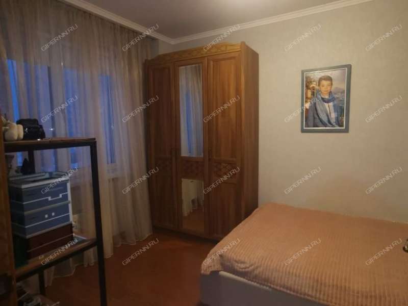 четырёхкомнатная квартира на улице Янки Купалы дом 38