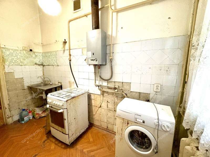 трёхкомнатная квартира на улице Баженова дом 7