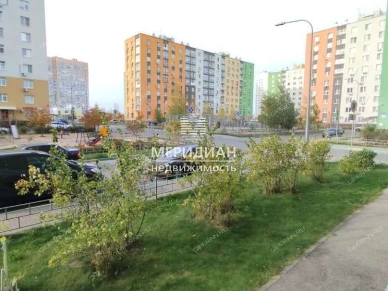 однокомнатная квартира на Бурнаковской улице дом 61