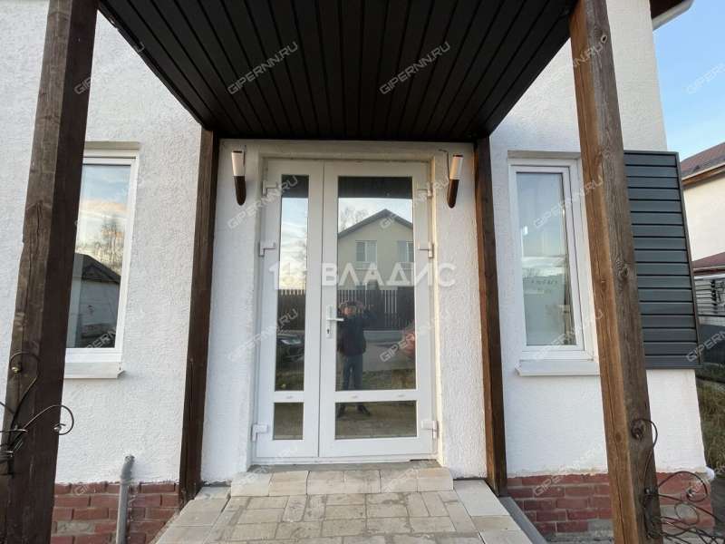 дом на улице Ясная коттеджный поселок Каменки