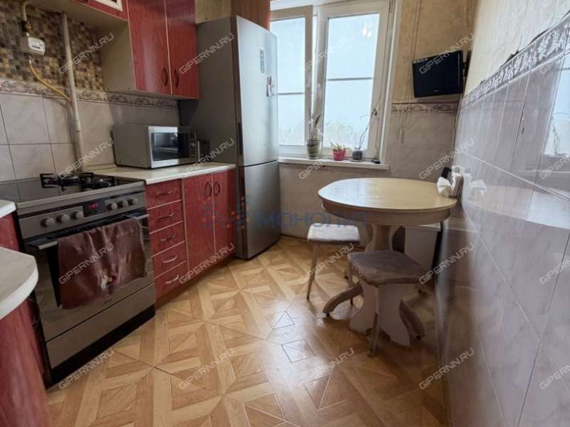 трёхкомнатная квартира на улице Красных Зорь дом 17