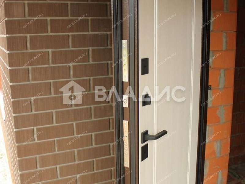 дом на улице Фруктовая село Елховка