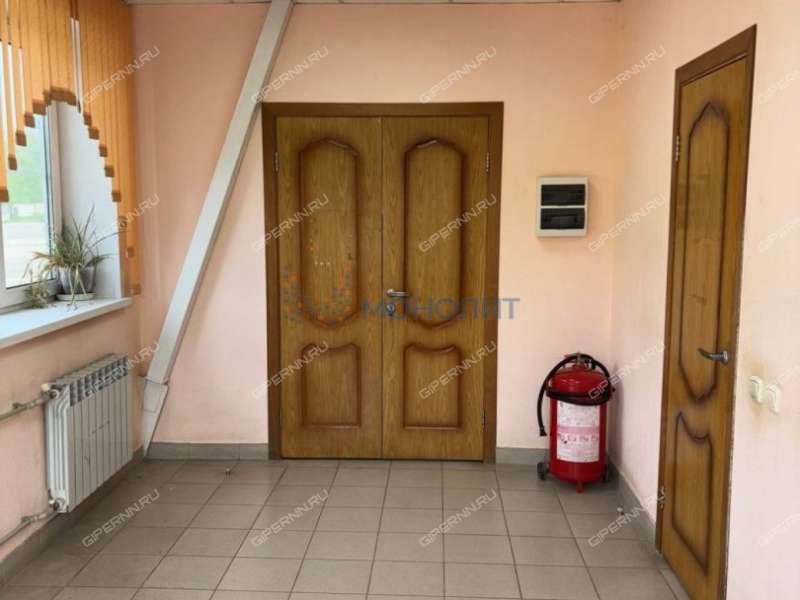 имущественный комплекс под офис, недвижимость под автобизнес на Магистральной улице село Запрудное