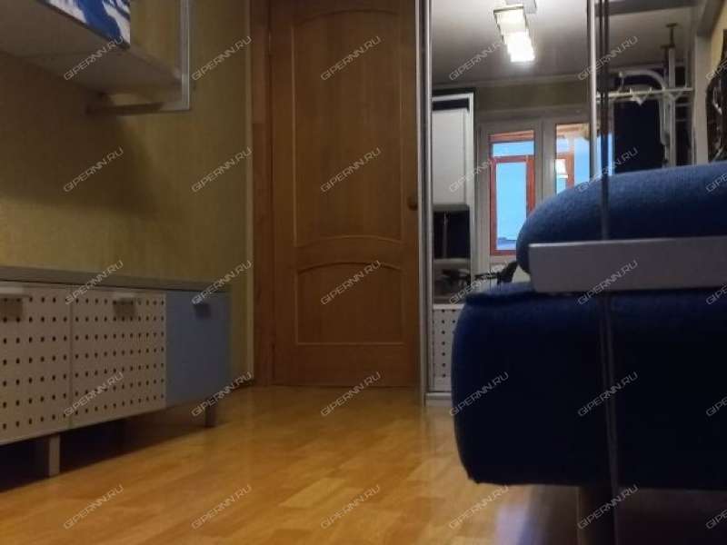 трёхкомнатная квартира на улице Политбойцов дом 10