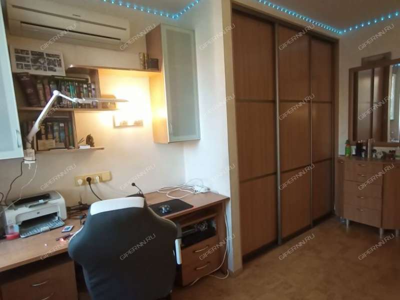 трёхкомнатная квартира на улице Максима Горького дом 232