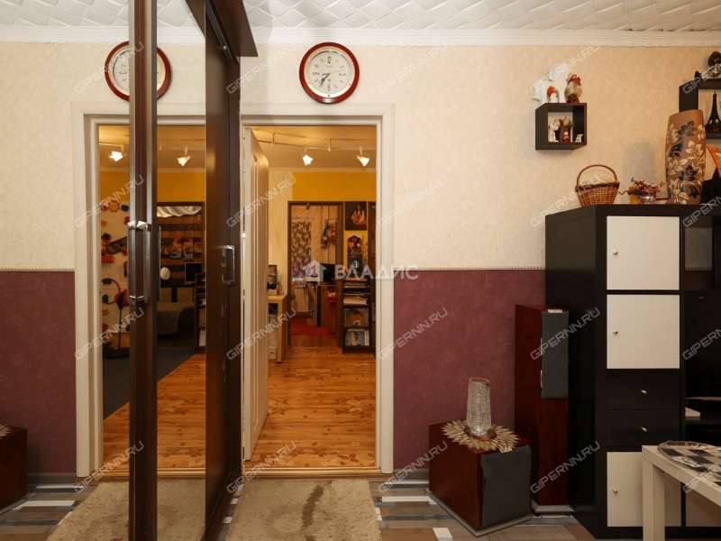 четырёхкомнатная квартира на Артельной улице дом 10А