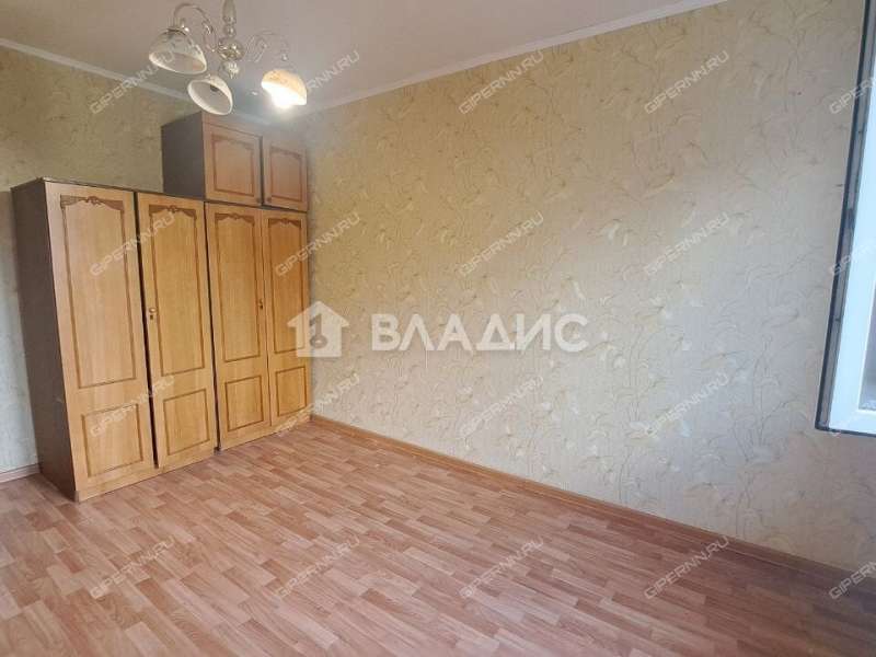 четырёхкомнатная квартира на улице Краснодонцев дом 19