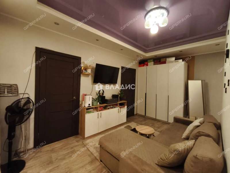 трёхкомнатная квартира на улице Куйбышева дом 20