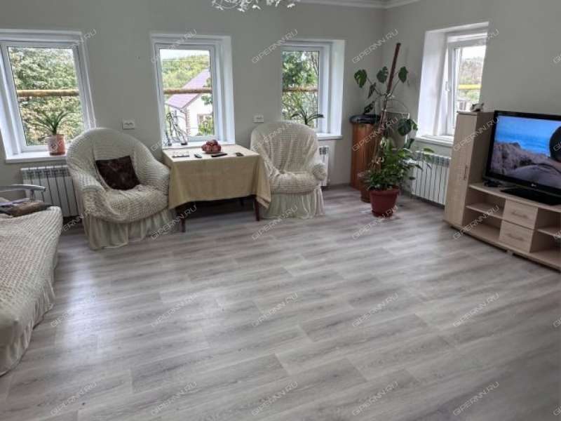 дом на Первомайская ул. деревня Подвалиха