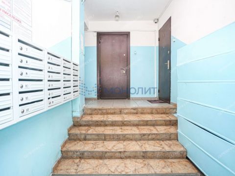 3-komnatnaya-ul-vyatskaya-d-3 фото