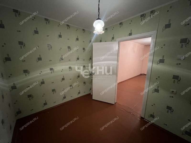 трёхкомнатная квартира на улице Дружаева дом 5