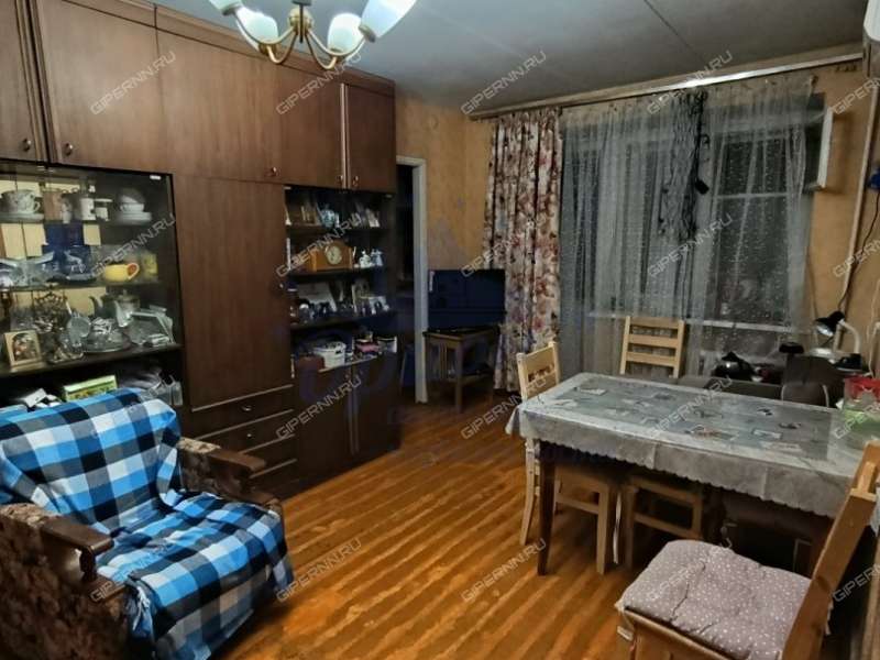 трёхкомнатная квартира на проспекте Ильича дом 36а