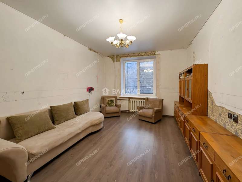 трёхкомнатная квартира на улице Краснодонцев дом 5