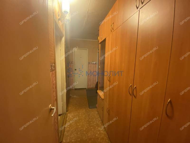 трёхкомнатная квартира на улице Коминтерна дом 10