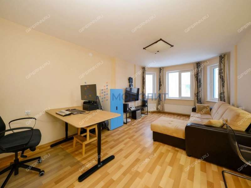 трёхкомнатная квартира на улице Карла Маркса дом 43