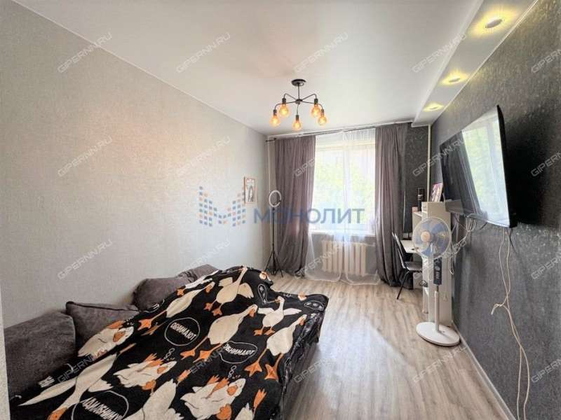 четырёхкомнатная квартира на улице Октябрьской Революции дом 37