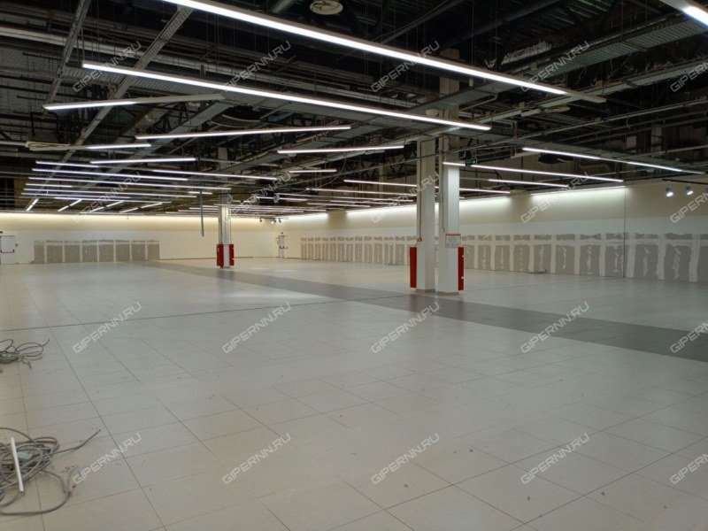 помещение под торговую площадь на Комсомольской площади