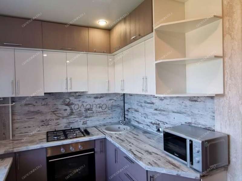 четырёхкомнатная квартира на проспекте Ильича дом 56 к2