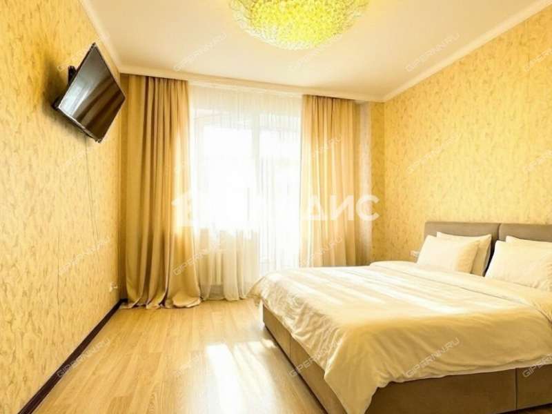 четырёхкомнатная квартира на улице Родионова дом 167 к1