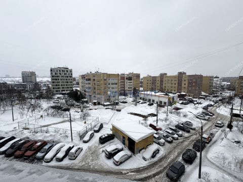 4-komnatnaya-ul-kerchenskaya-d-22 фото